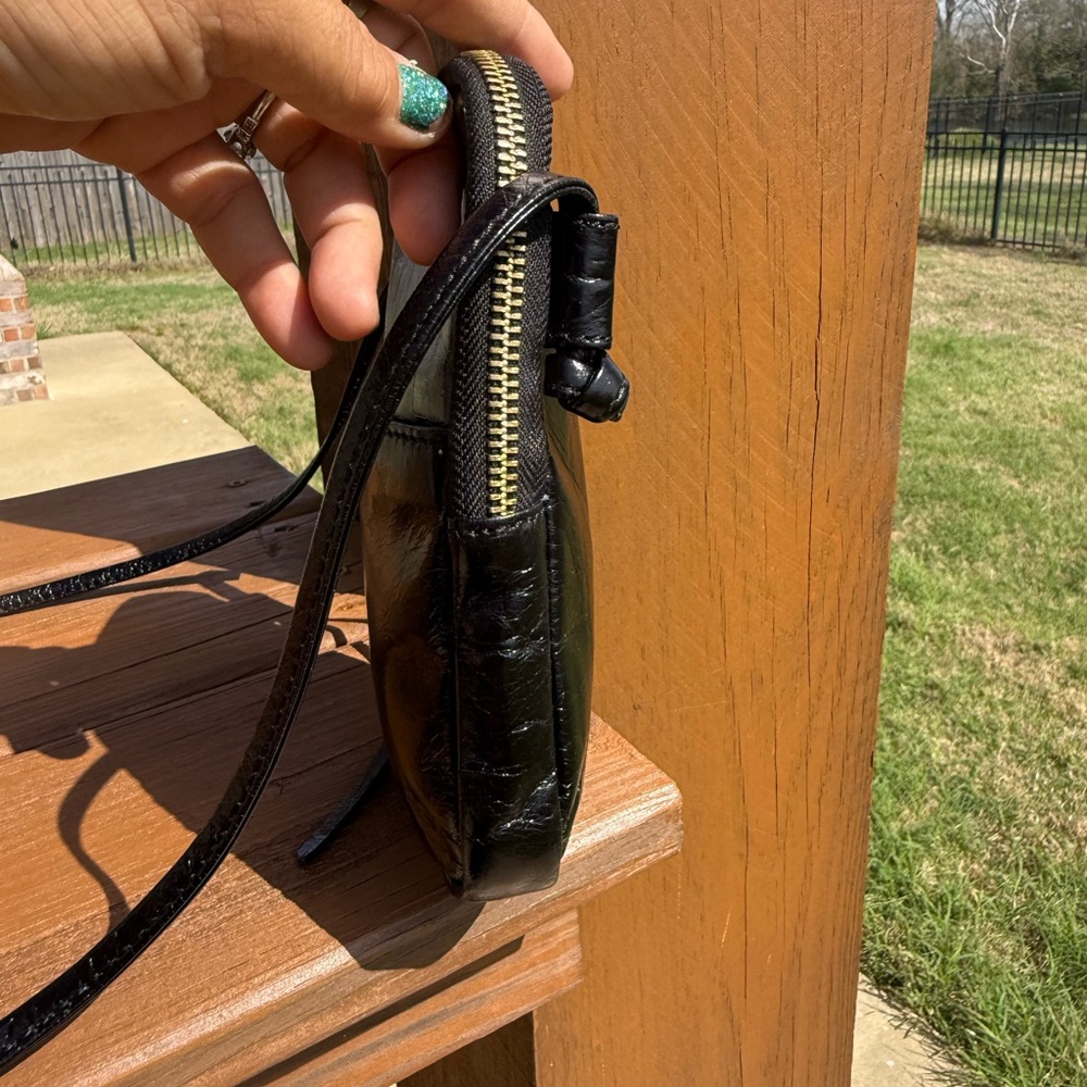 EUC HOBO Glossy Black Leather Butter Soft Crossbody Bag - Picture 6 of 9